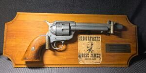 Jesse James Wanted Poster W/ .45 Revolver Peacemaker Replica Wall Plaque